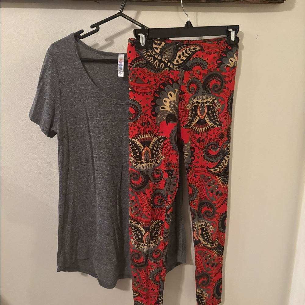 LuLaRoe Red and Black Leggings Bold Floral Design